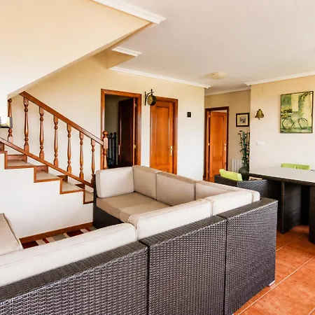 Encantadora Casa Con Espectaculares Vistas Ajo