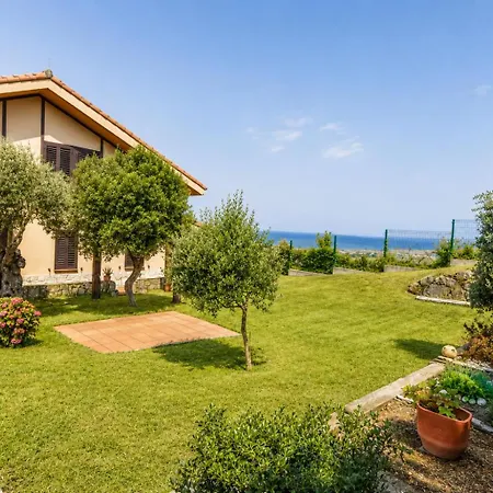 Сasa de vacaciones Encantadora Casa Con Espectaculares Vistas Ajo