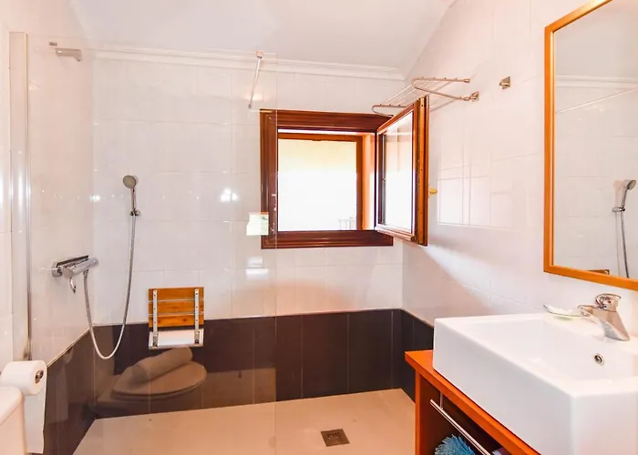 Encantadora Casa Con Espectaculares Vistas Ajo